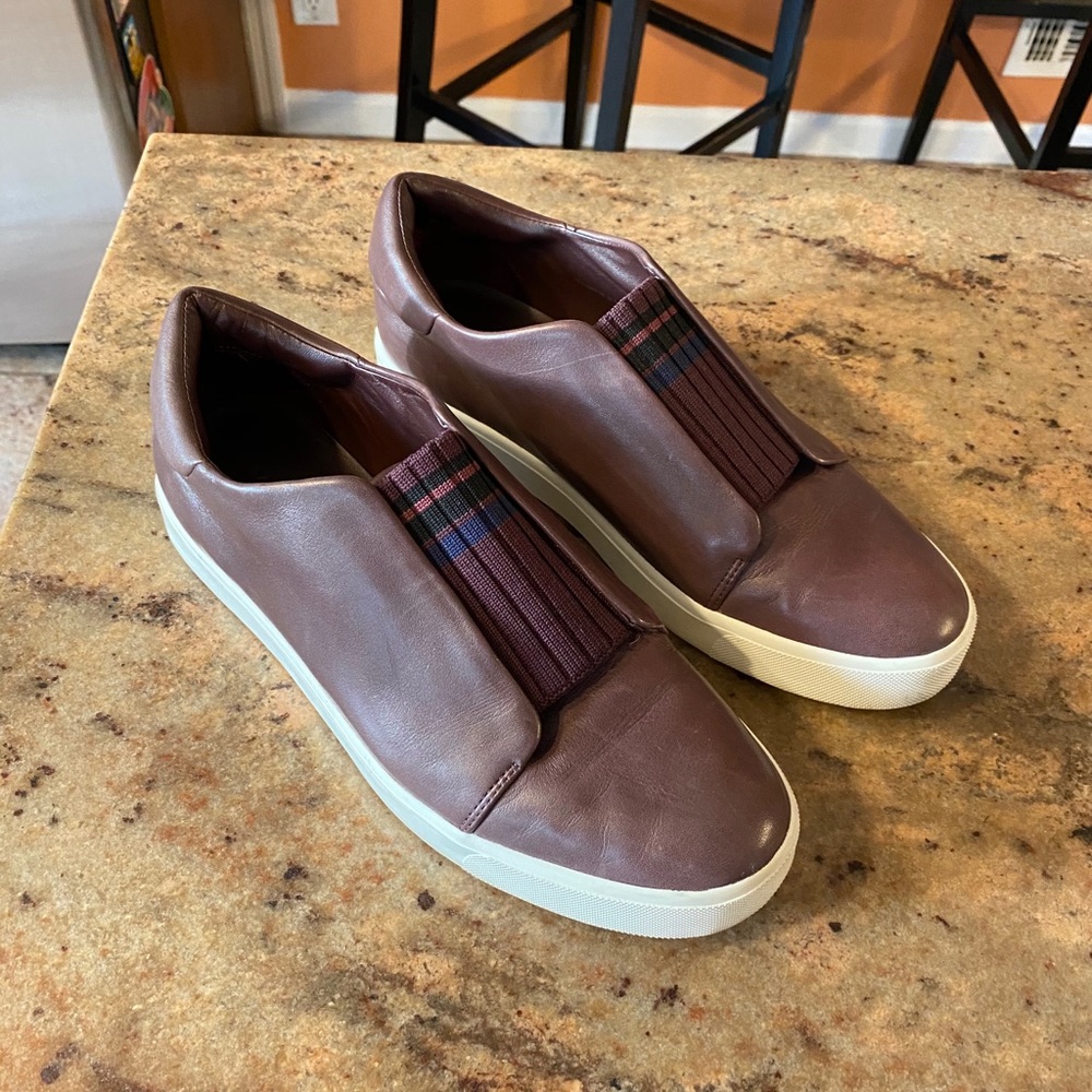 Leather loafers eggplant color